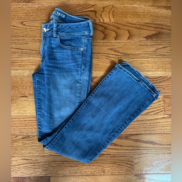 American Eagle Outfitters Denim - EUC‎ - American Eagle Kick Boot Jeans